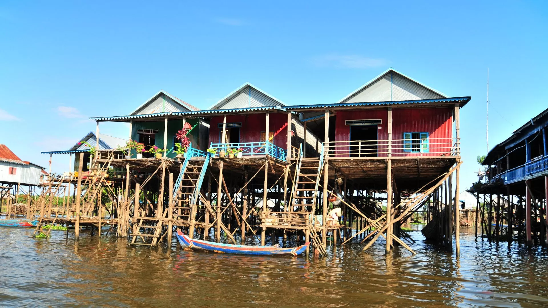 Maisons sur pilotis au lac Tonlé Sap