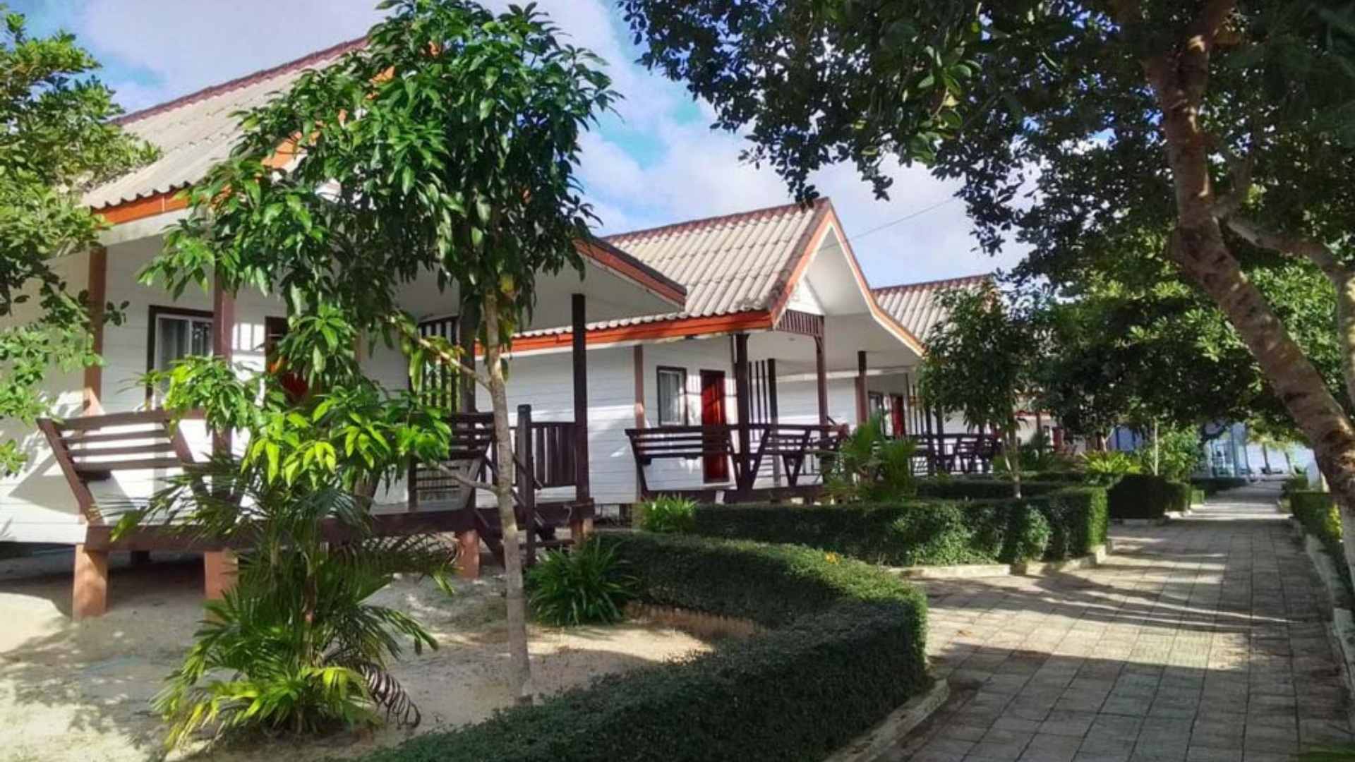 Scarlet Sails Resort