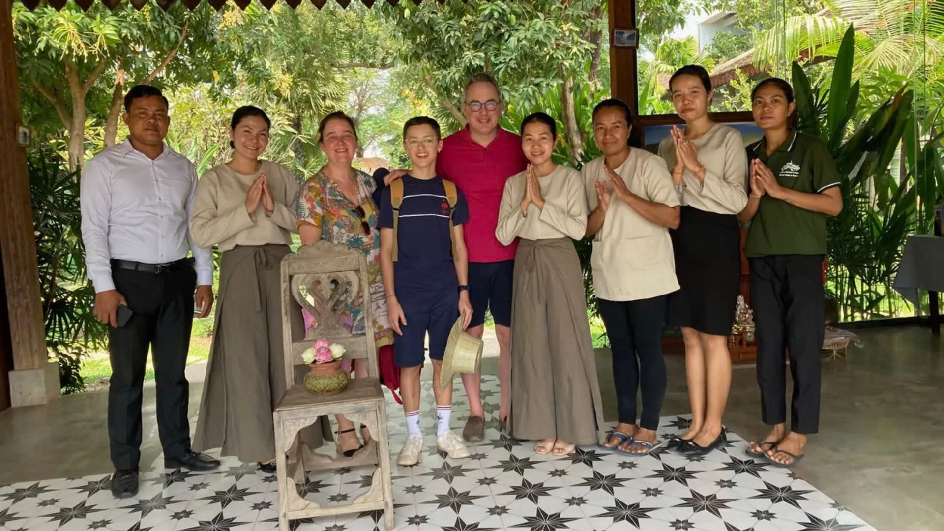 La salutation sampeah du Cambodge