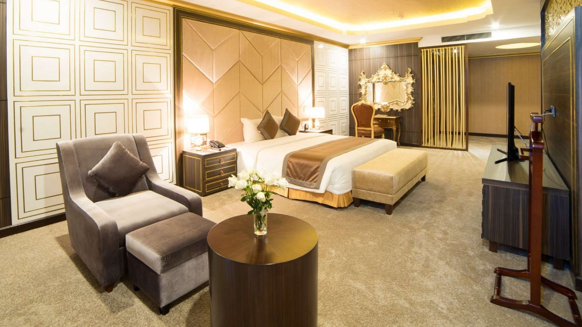 Muong Thanh Luxury Vientiane Hotel