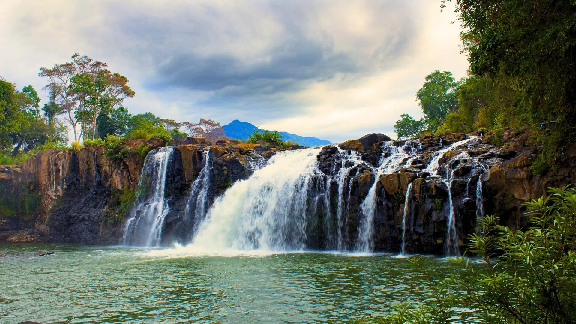 Tad Lo waterfalls in Bolaven Plateau