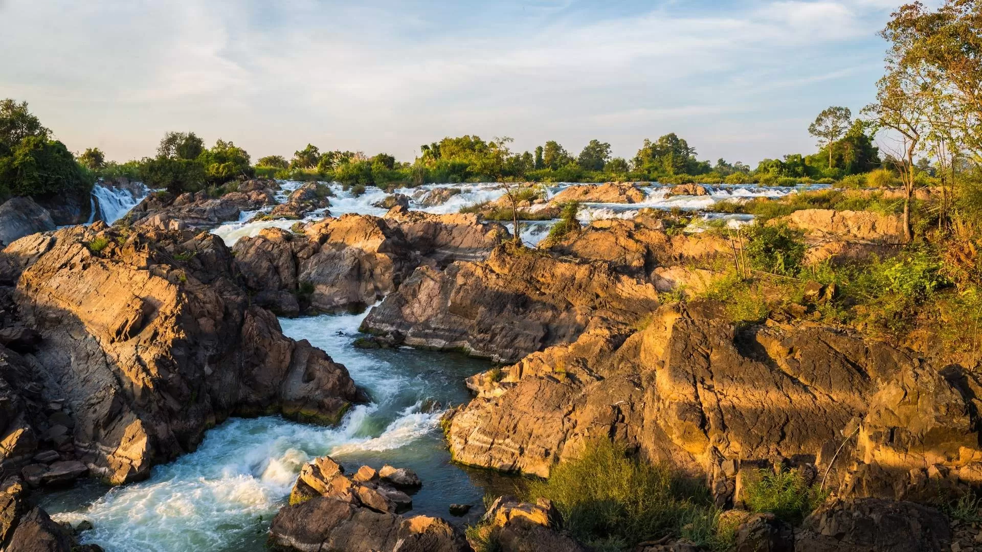 Si Phan Don - The 4000 Islands