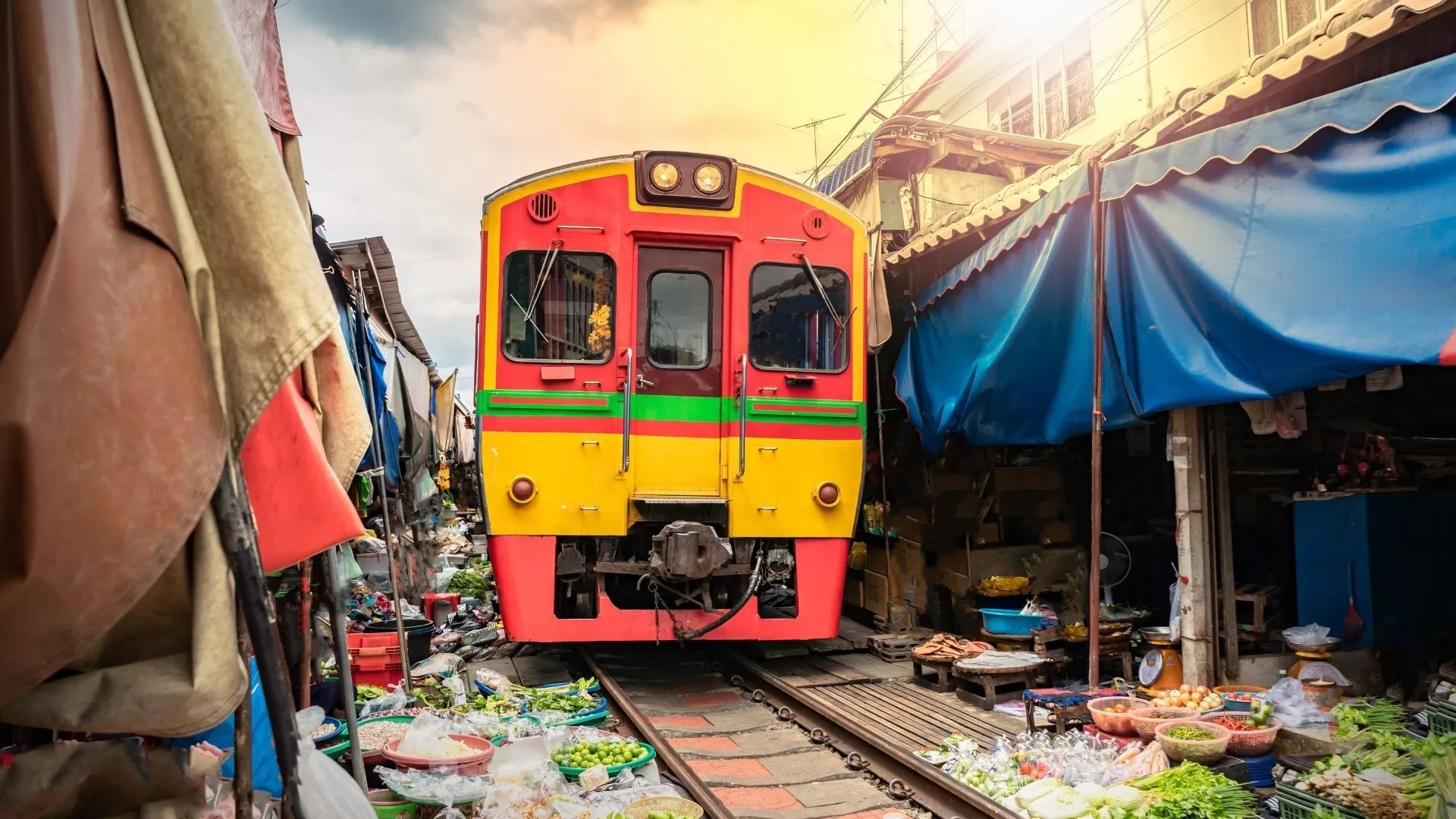 Maeklong Railway Market