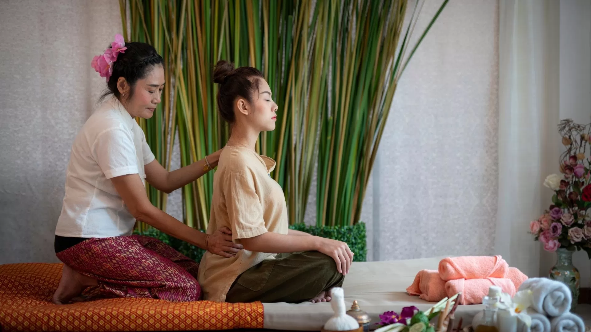 Relax after a exploring day by Thai massage