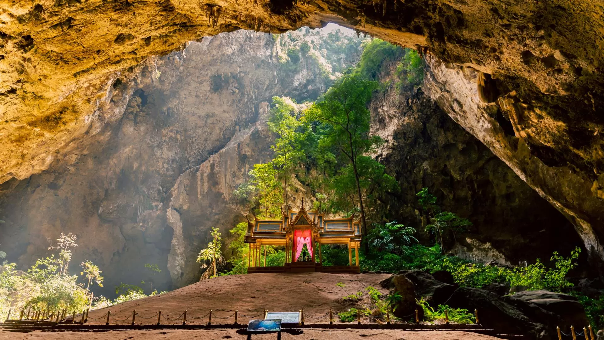 Phraya Nakhon Cave