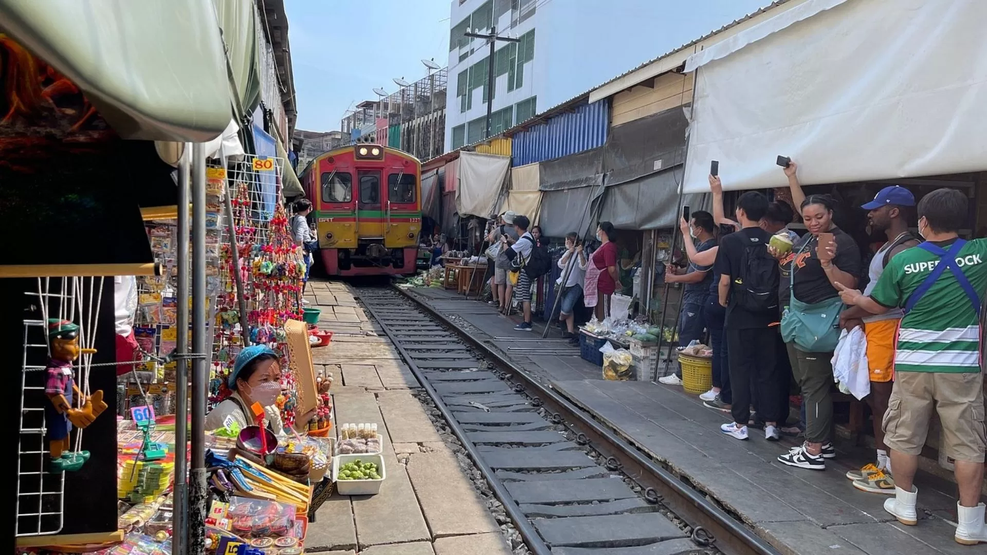 Maeklong Railway Market