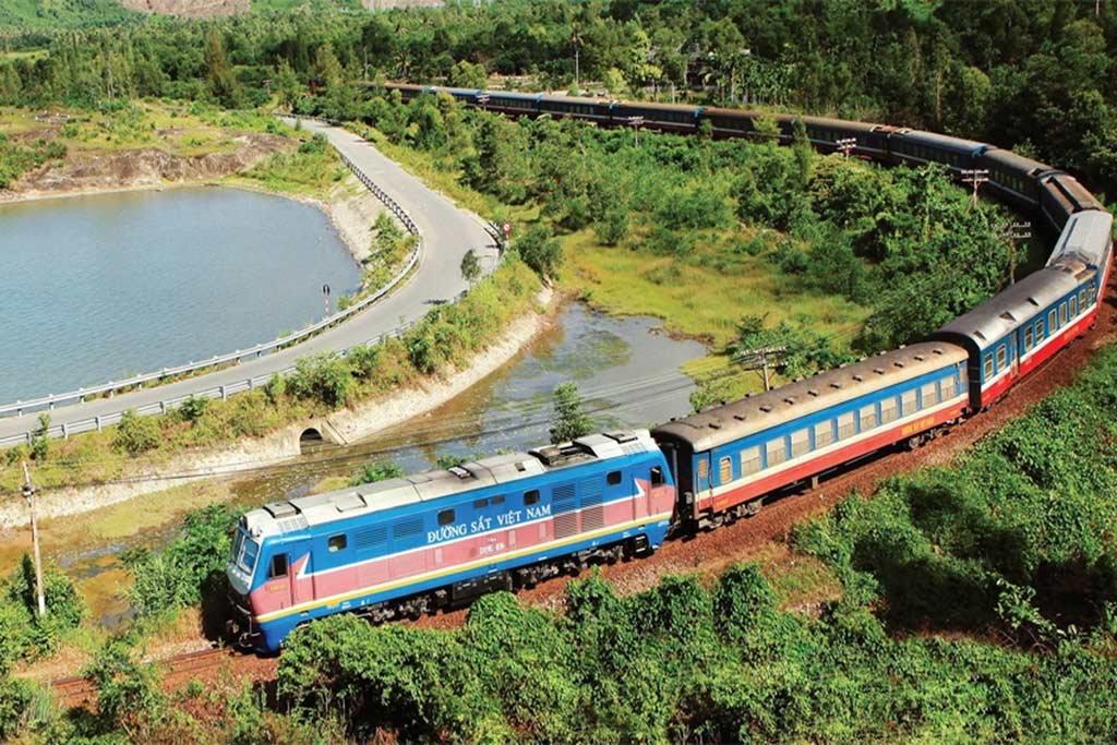 Voyager en train au Vietnam : une aventure entre paysages et authenticité