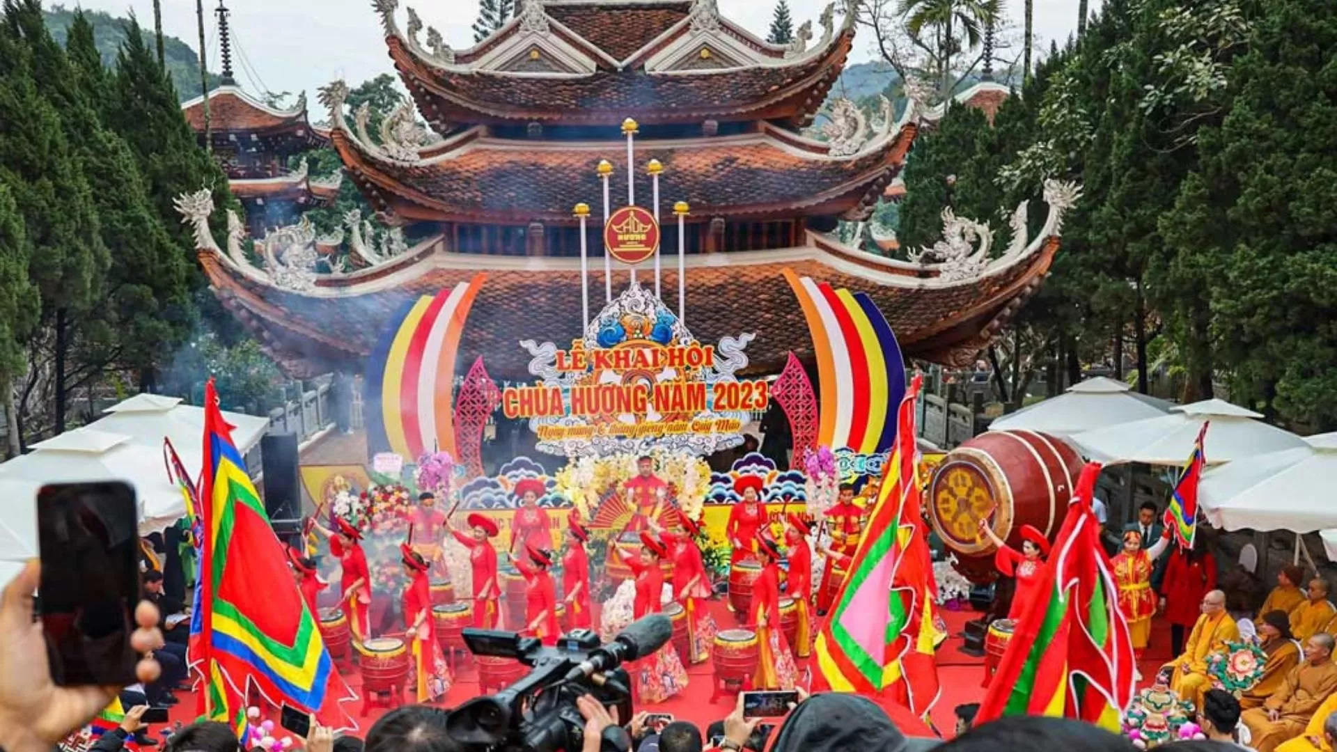 Perfume Pagoda festival