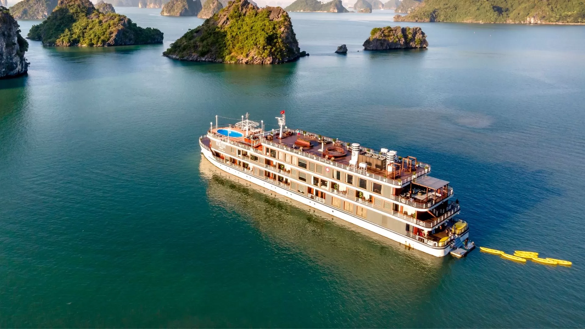 Croisière dans la baie d’Halong