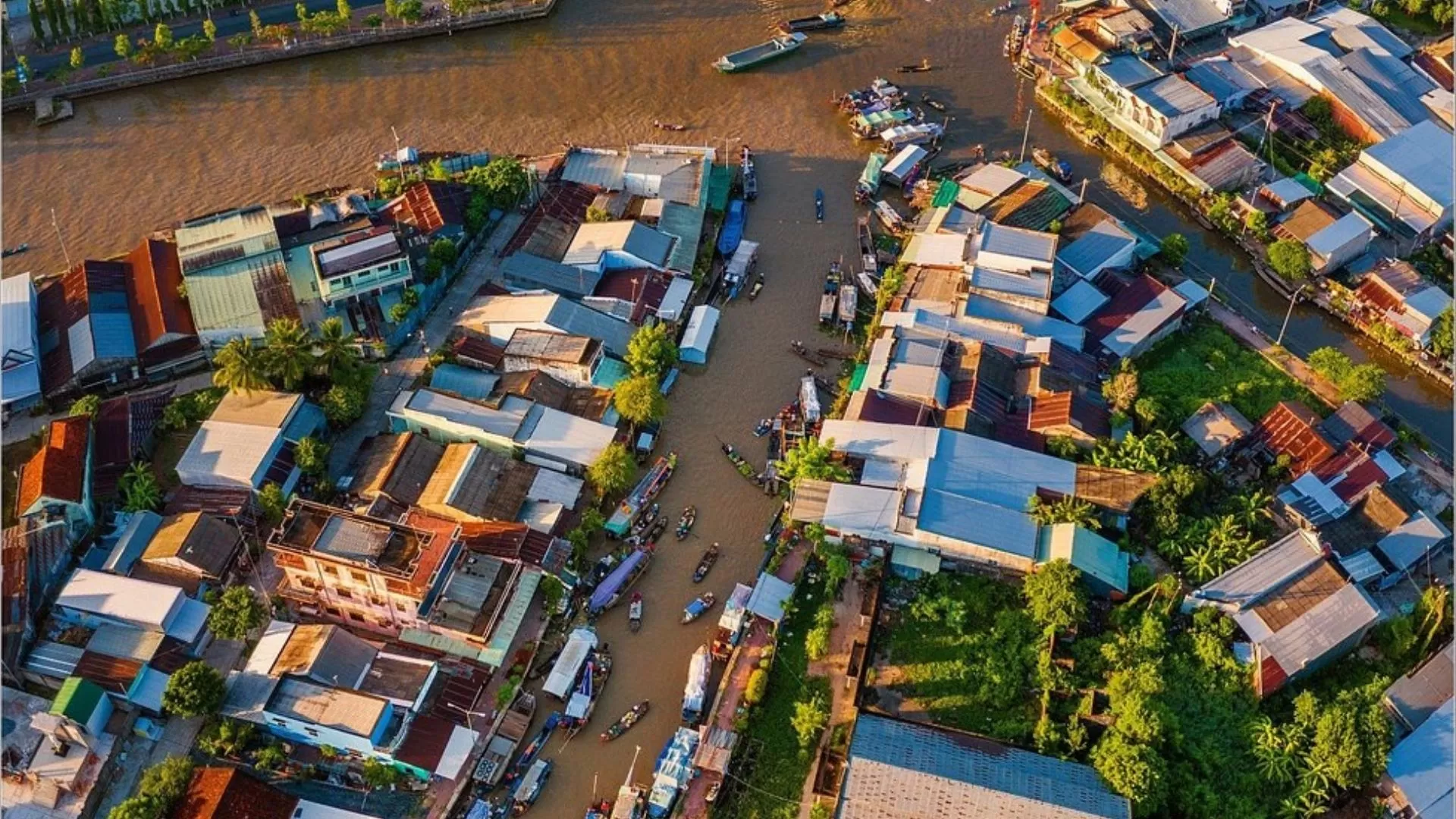 Nga Nam Floating Market