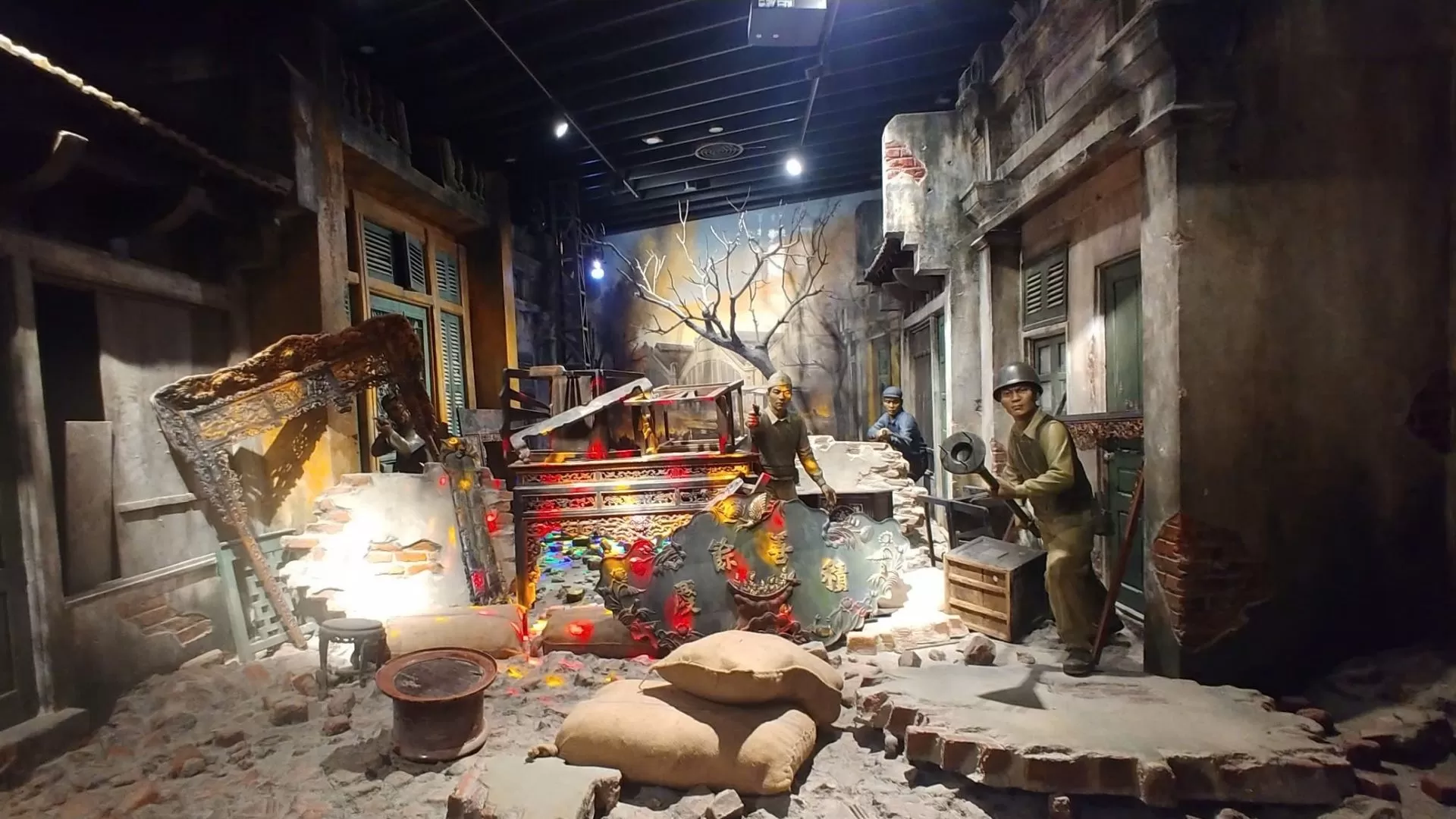 Model of death battle to protect the capital Hanoi