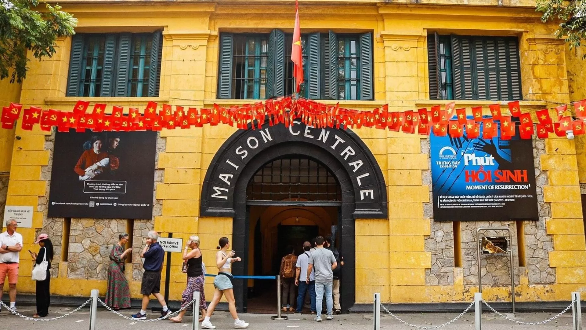 Hoa Lo prison
